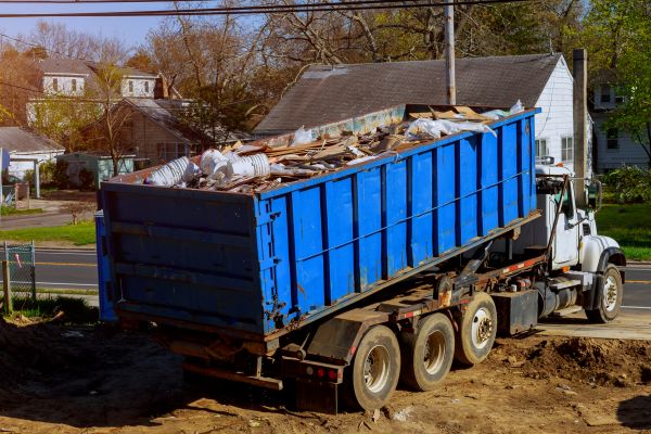 Junk Pickup Service in Lake Worth