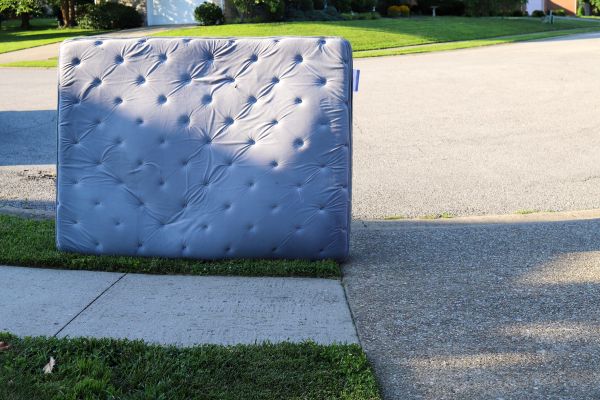 Mattress Removal Service in Lake Worth